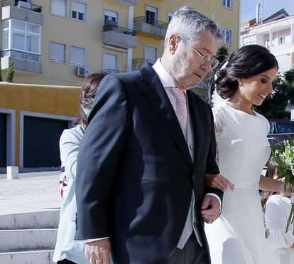 Júlia Pinheiro reage, feliz, ao casamento da filha Carolina