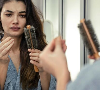 Queda de cabelo sazonal? Conheça cinco passos para a minimizar
