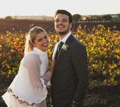 'Silêncio, que se vai ouvir o 'Sim'' O casamento campestre da fadista Teresinha Landeiro