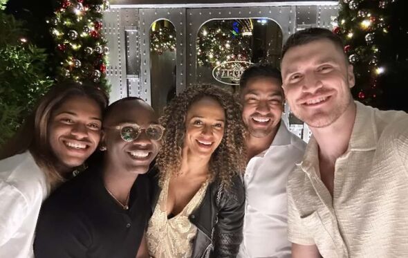 Leomarte Freire e Isabel dos Santos com amigos 