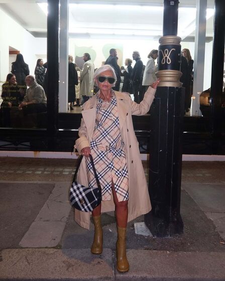 Os 9 looks que a vão fazer sentir poderosa e elegante… caso já tenha chegado aos 50