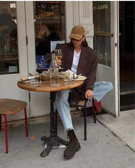 O que calçar com calças de ganga? Há 5 boas alternativas aos ténis