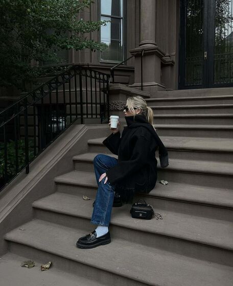 O que calçar com calças de ganga? Há 5 boas alternativas aos ténis