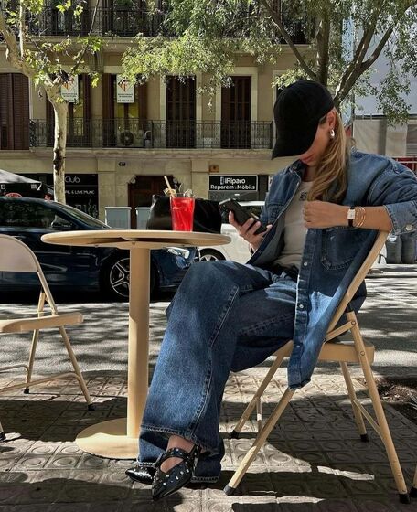 O que calçar com calças de ganga? Há 5 boas alternativas aos ténis