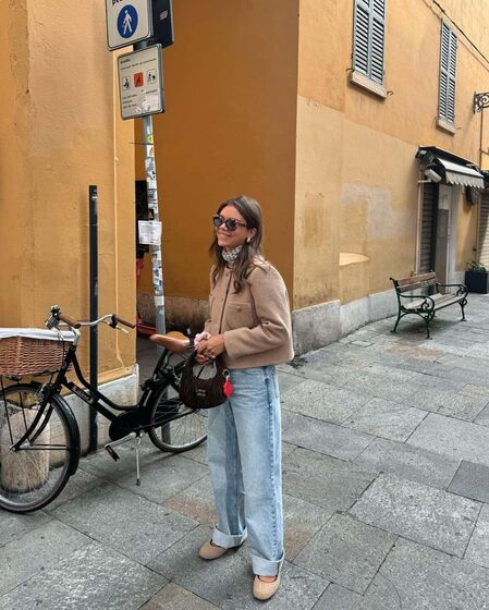 O que calçar com calças de ganga? Há 5 boas alternativas aos ténis