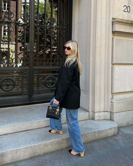 O que calçar com calças de ganga? Há 5 boas alternativas aos ténis