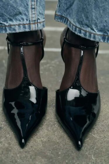 O que calçar com calças de ganga? Há 5 boas alternativas aos ténis