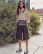 Para jovens e mais velhas! Desprezada durante anos, peça do guarda-roupa feminino é protagonista este outono