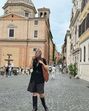 Para jovens e mais velhas! Desprezada durante anos, peça do guarda-roupa feminino é protagonista este outono