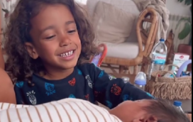 Não se aguenta tanta fofura! Filho de Rita Pereira canta para a irmã recém-nascida 