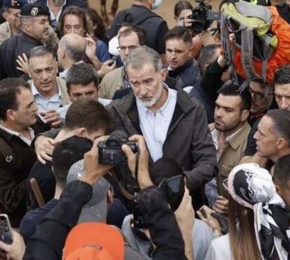 A revolta falou mais alto: reis Letizia e Felipe VI recebidos com pedras, ovos e lama em Valência