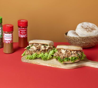 Esta sandes de carnitas é uma maravilha da gastronomia! A carne desfaz-se na boca e o sabor é de outro mundo