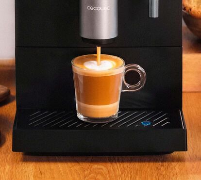O melhor café, espuma de leite e um design ultra-moderno! Esta é a máquina que dá pinta a qualquer casa e mostra um ótimo desempenho
