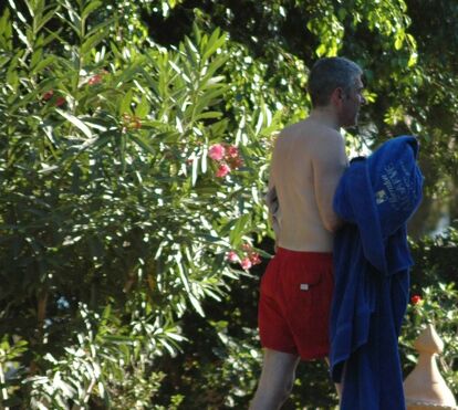 José Sócrates dez anos depois: a vida junto ao mar, com samba no pé e amigos milionários