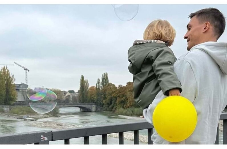 João Palhinha com o filho em Munique