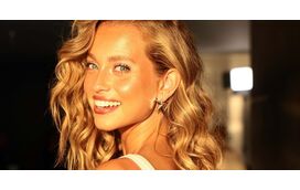 Depois de ser acusado de divulgar fotografias íntimas de Margarida Corceiro, ex-namorado da atriz quer ser indemnizado e atira-se a famosos