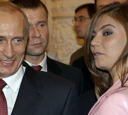 Esta é a mulher que conquistou Putin. É ginasta e ficou conhecida por ser a mulher mais flexível da Rússia