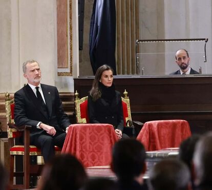 Os reis do povo! Letizia e Felipe VI abraçam e reconfortam familiares das vítimas de Valência