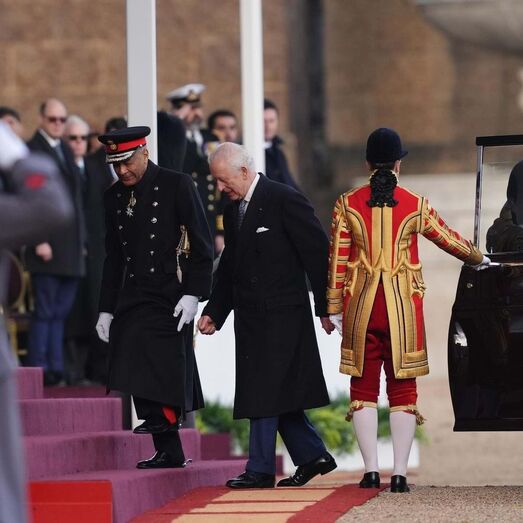 kate, william, carlos iii, camilla, catar, emir do catar