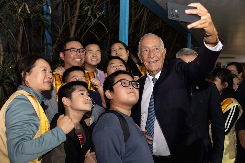 Marcelo Rebelo de Sousa no banco alimentar contra a fome 