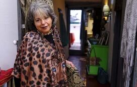 Clara Pinto Correia fotografada para a revista Sábado