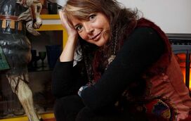 Da glória ao esquecimento! Clara Pinto Correia obrigada a dar explicações para pagar as contas