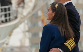 Amor real! Felipe VI e Letizia mostram-se cúmplices na despedida da filha