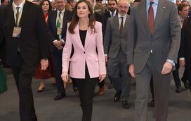Fashionista! Letizia surge com a cor da próxima estação