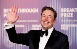 Mais um?! Influencer revela ter dado à luz 13º filho de Elon Musk em segredo