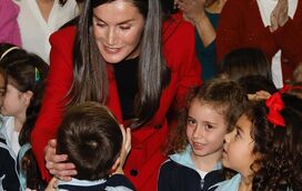 A animada visita de Letizia a um colégio de Madrid