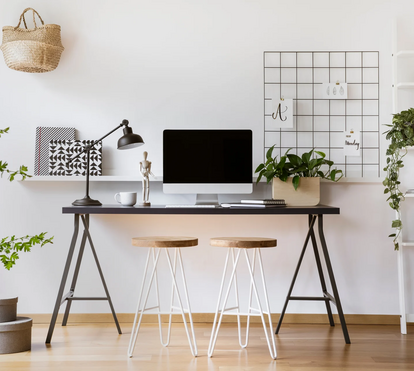 Para que nunca lhe falte luz à secretária! O candeeiro de escritório moderno e elegante que fica bem em qualquer casa