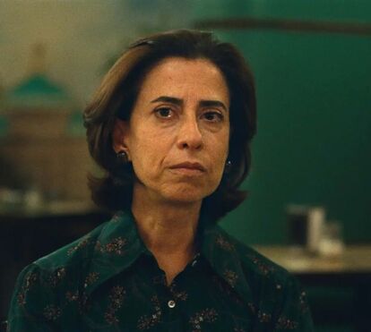 Por que é que vale a pena ver este filme? 'Ainda Estou Aqui', que deu o Globo de Ouro a Fernanda Torres, já é um fenómeno de bilheteira em Portugal