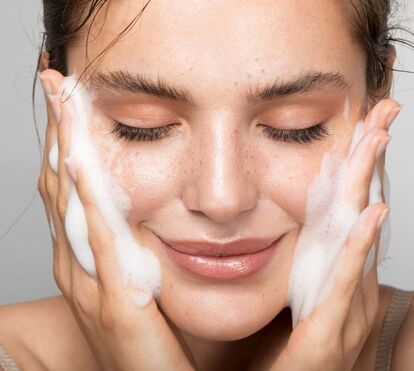 Um boost de hidratação! Os passos essenciais para conseguir uma pele bonita e com menos rugas