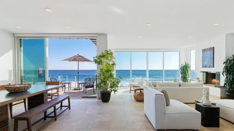 A casa de Paris Hilton em Malibu