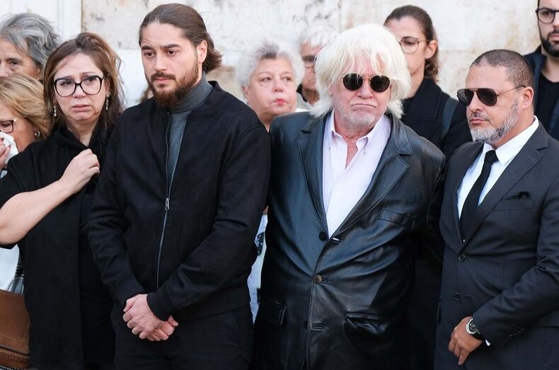 Maria Violante, Marco António, Toni e Pedro no funeral de Marco Paulo 