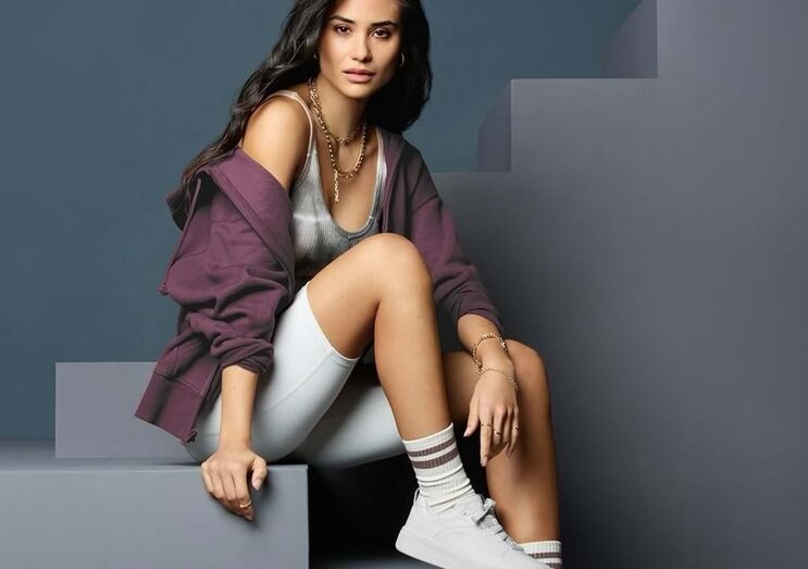 Skechers