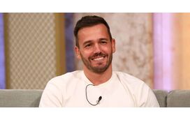Pedro Teixeira no Algarve com o filho Manuel e derrete a internet com imagens do menino