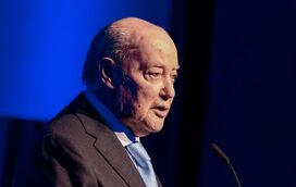 A tocante mensagem de despedida de Pinto da Costa: "Para os meus filhos, que sempre amei, e à Cláudia, uma dádiva de Deus"