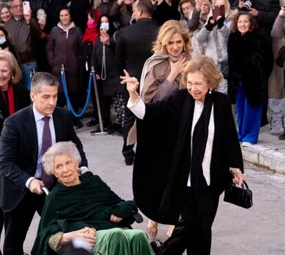 Rainha Sofia rouba protagonismo no casamento de Nicolás da Grécia e Chrysi Vardinoyannis, com muitos piropos à mistura