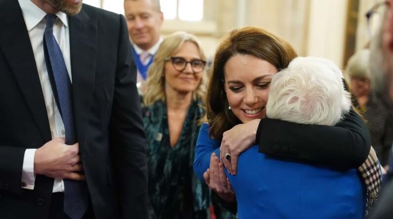 william, kate, carlos, camilla, abraços, afetos