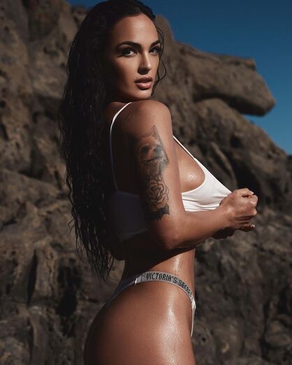 Claudia Bavel