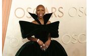 Cynthia Erivo em Louis Vuitton.