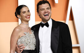 Sara Sampaio deslumbra ao lado do namorado em noite de gala em Hollywood
