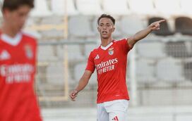 Após cair inanimado em campo, irmão de João Félix deixa mensagem