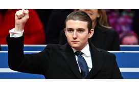 Os colégios mais caros e exclusivos e sempre longe dos olhares públicos. O luxuoso estilo de vida de Barron Trump, que acaba de conquistar a sua primeira namorada "oficial"