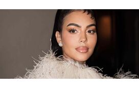 Georgina Rodríguez desfila para a Moncler com graus negativos