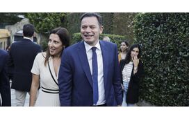 Afinal não era agora dos filhos? Montenegro mantém a sede da Spinumviva na sua casa, embora tenha prometido alterá-la há três meses