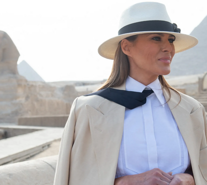 Com a Casa Branca a pegar fogo, onde anda Melania? Primeira Dama tira um mês de férias no meio do caos