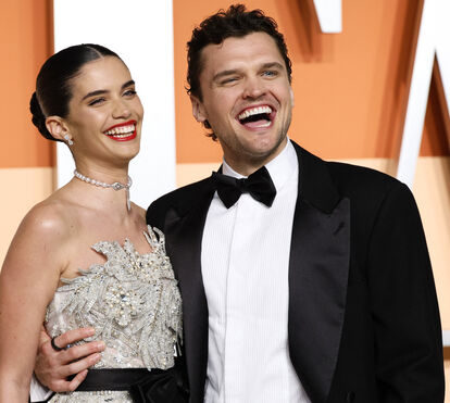Sara Sampaio deslumbra ao lado do namorado em noite de gala em Hollywood