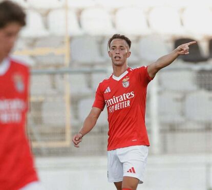 Após cair inanimado em campo, irmão de João Félix deixa mensagem